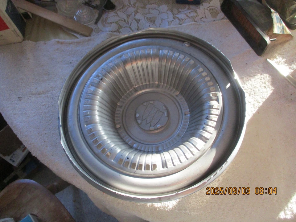 NOS 1965 BUICK SPECIAL & SKYLARK  WHEEL COVER-PART NUMBER 1370114 - Image 3 of 4