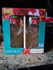 New In Box Pioneer Woman Christmas Holiday Cheer 14oz Wine Glass Goblet Set of 4