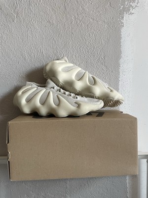 YEEZY 450 CLOUD WHITE size 4.5 100% Authentic