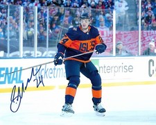 Scott Mayfield Signed 8x10 Photo New York Islanders Autographed COA B