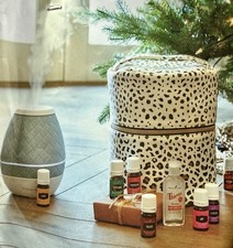 Young Living Essential Oils Holiday Starter Bundle Diffuser 9 Oils Carry Case