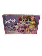 Mattel 4775 Barbie Mobili Liberty Wohnwelt Eßtisch Esstisch 4 Stühle OVP Vintage