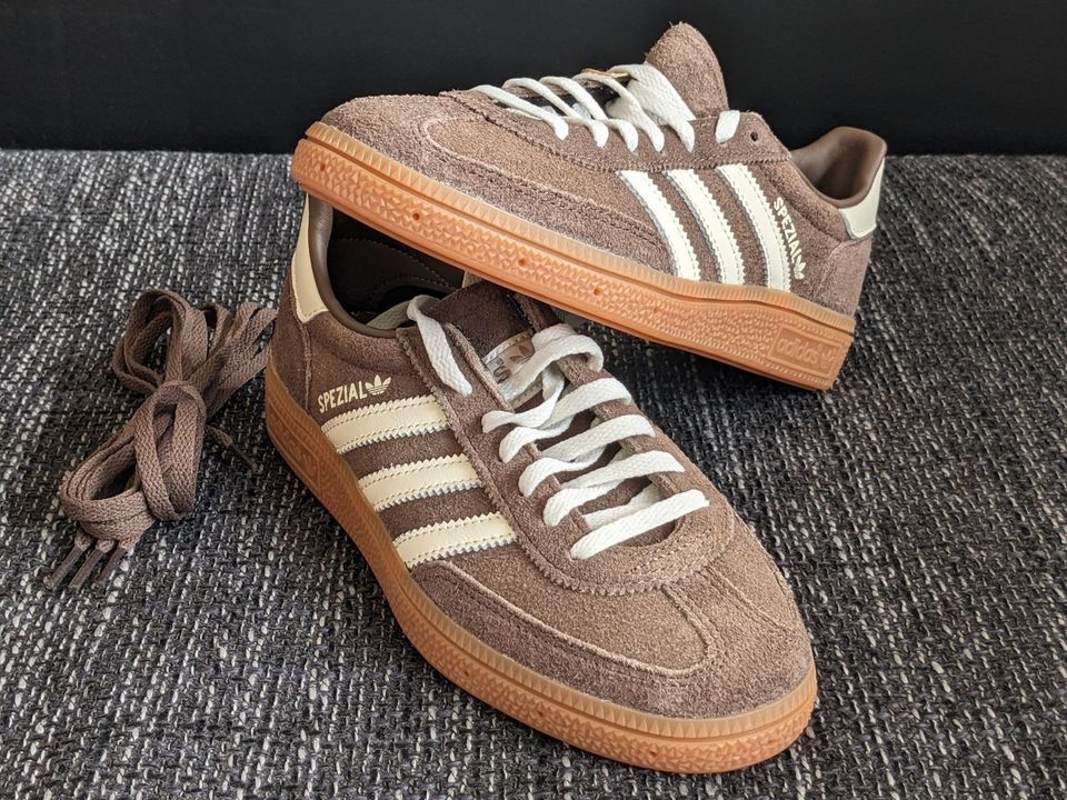adidas Handball Spezial Earth Strata Off White Size UK 8 9
