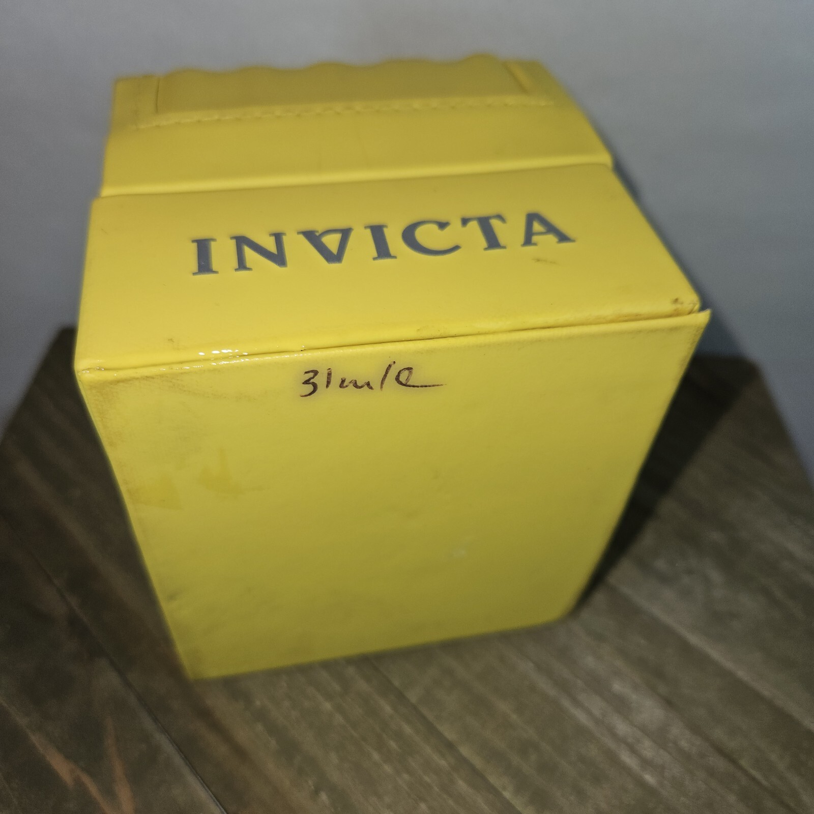 Foto 10 di 13