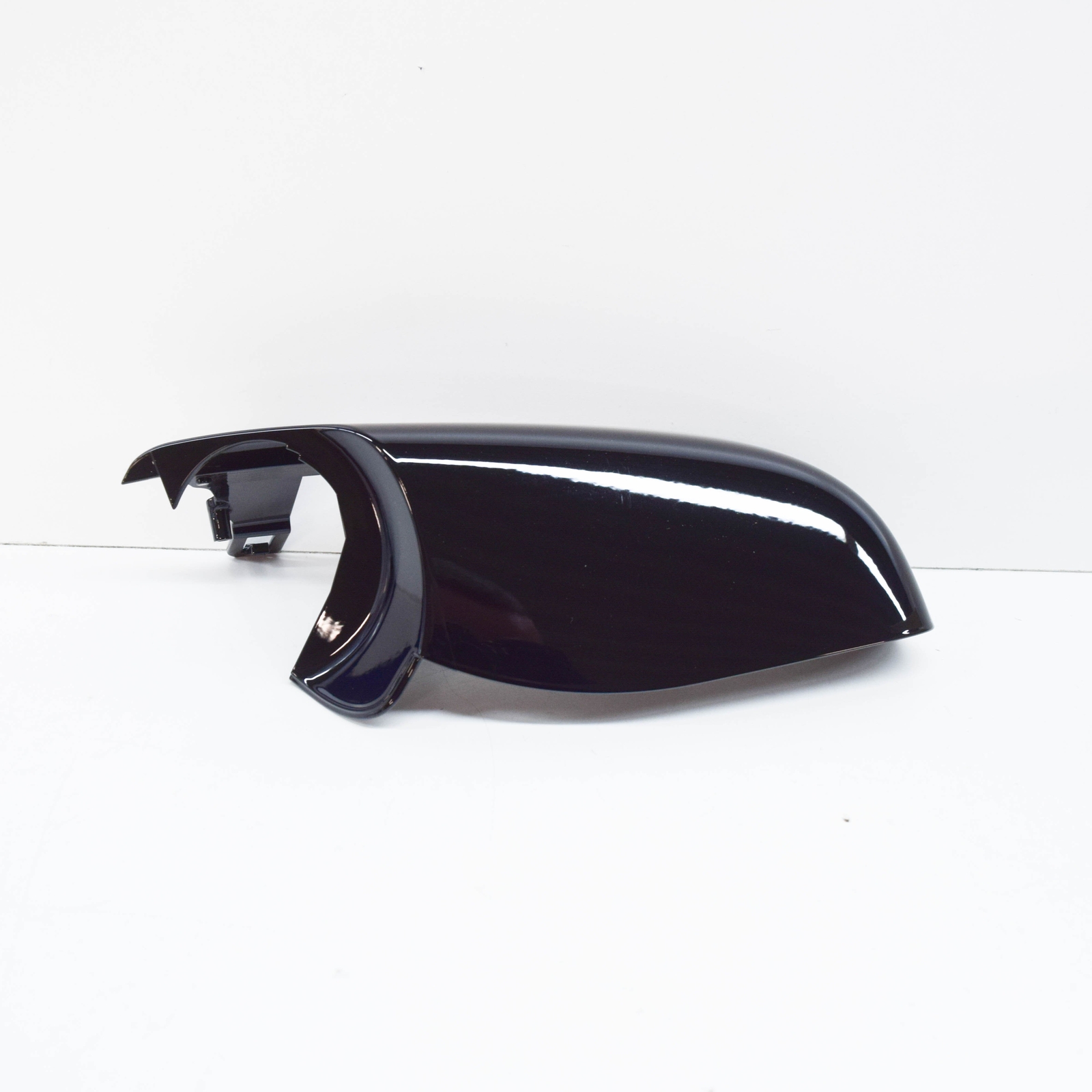 BMW 5 E60 Left Side Lower Mirror Housing 51167266037 7266037 OEM  