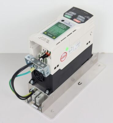 Control Techniques M200-022 00042 A 0,75KW 230V M200-02200042A +Filter NEUWERTIG