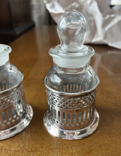 Pair Vintage Wilcox Silver Plated Holder & Glass Jar w/ Lid - Picture 4 of 6