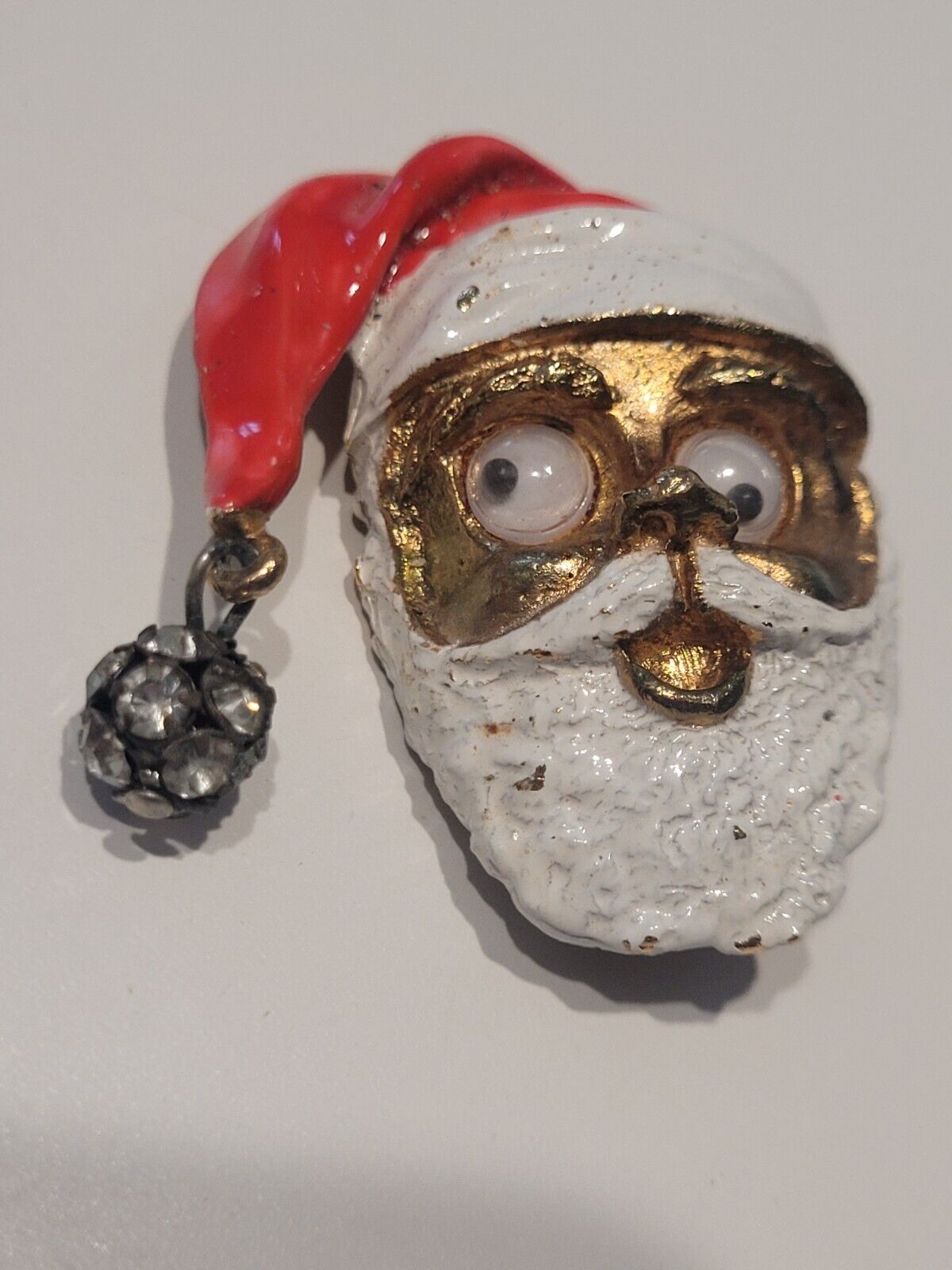 Vintage JJ Googly-eyed Santa Christmas Pin 1 5/8" - image 1