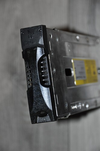 Dell EqualLogic 600Gb 15K SAS Hot Plug HDD 0944832-06 9FN066-057 w/ Tray - Picture 4 of 6