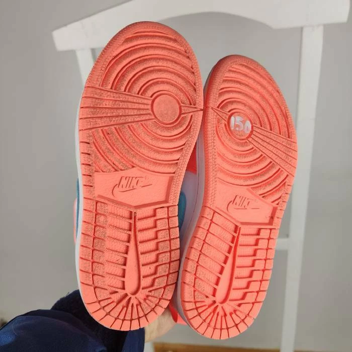 Crimson pulse shop jordan 1
