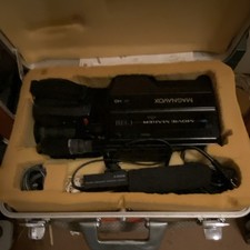 Magnavox Movie Maker VHS Handheld Camcorder 10x Zoom Built-In Mic with Case
