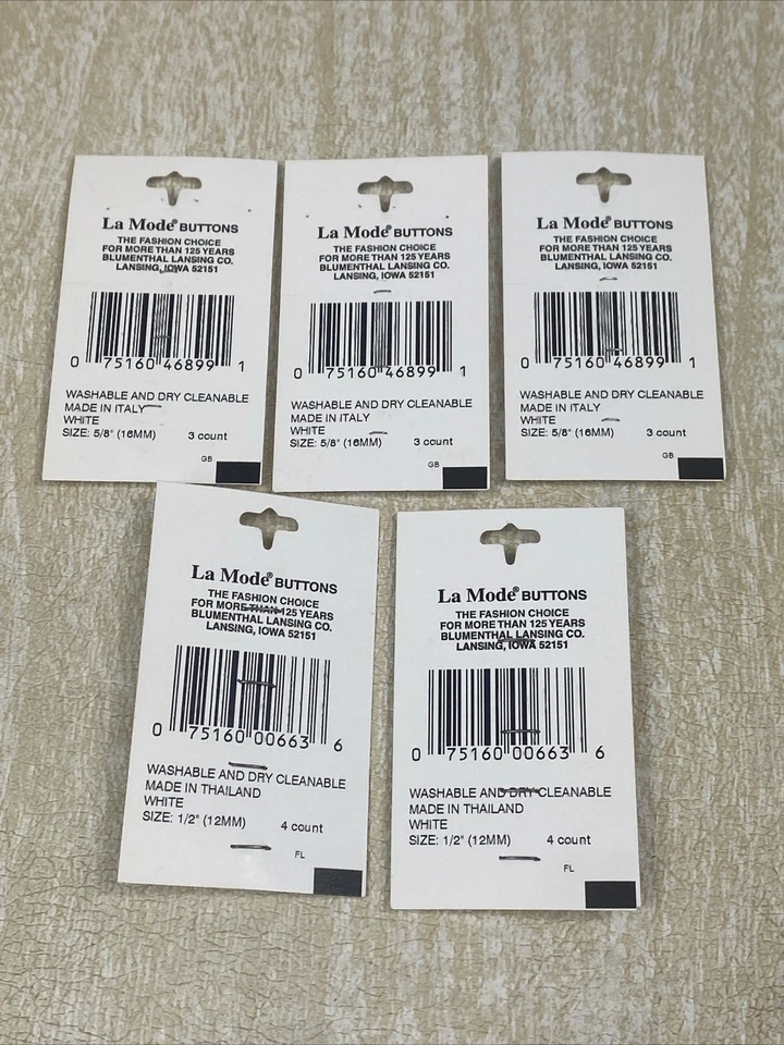NOS 17 La Mode Buttons 9 Heart 46899 and 8 Rabbit 663 Buttons - Image 2 of 4