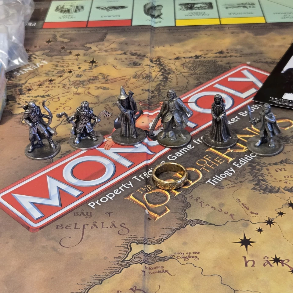 New, Open Box Monopoly - The Lord of the Rings Trilogy Edition **COMPLETE** - Image 3 of 4