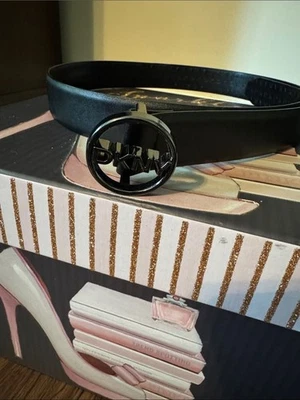 Vintage 90\'s DKNY Black Leather Belt Silver-Toned Rectangular Buckle Medium M Dkny | Accessories | Dkny Leather Belt Western Black Buckle  main image 4