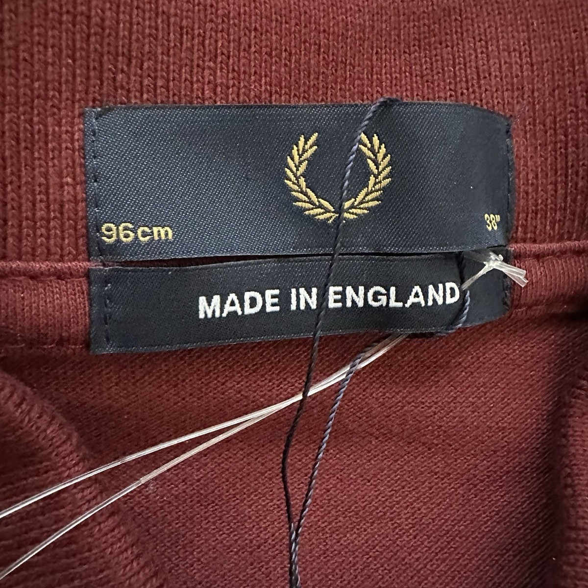 Fred Perry Polo Shirt Men 38 Small Maroon blue white Tipped