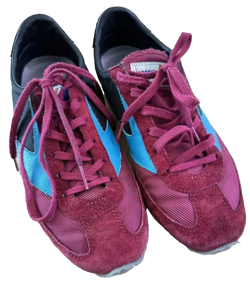 Brooks Chariot Athletic Shoes for Women