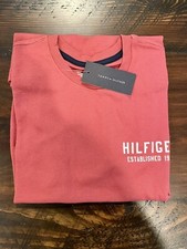 Tommy Hilfiger Light Red Pique crewneck Short Sleeve tshirt. mens small. NWT