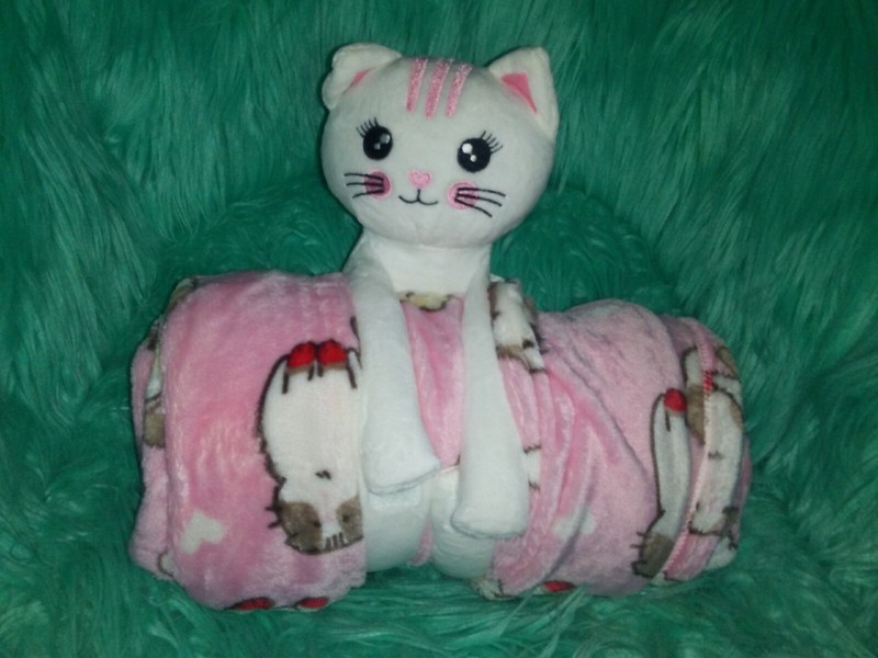 Warm & Cozy Blanket With Stuffed Plush Cat Animal Friend! * Brand New!