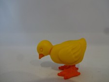 Haustiere zum Sammeln / Entenküken fressend