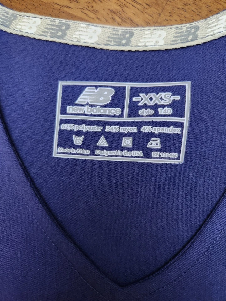 Blusa Médica New Balance para Mujer, Estilo 140. Azul marino, pequeño-xxs ¡nuevo con etiquetas!! Foto 4 de 4