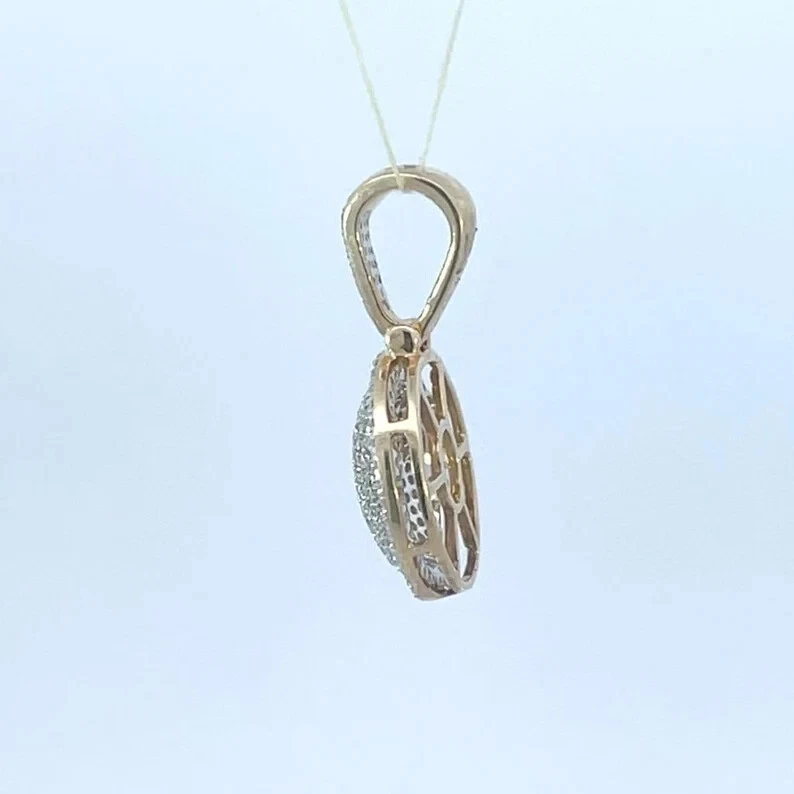 Pingente de berloque masculino cluster de ouro amarelo 14K corte redondo diamante cultivado em laboratório 0,90 ct - Imagem 4 de 4