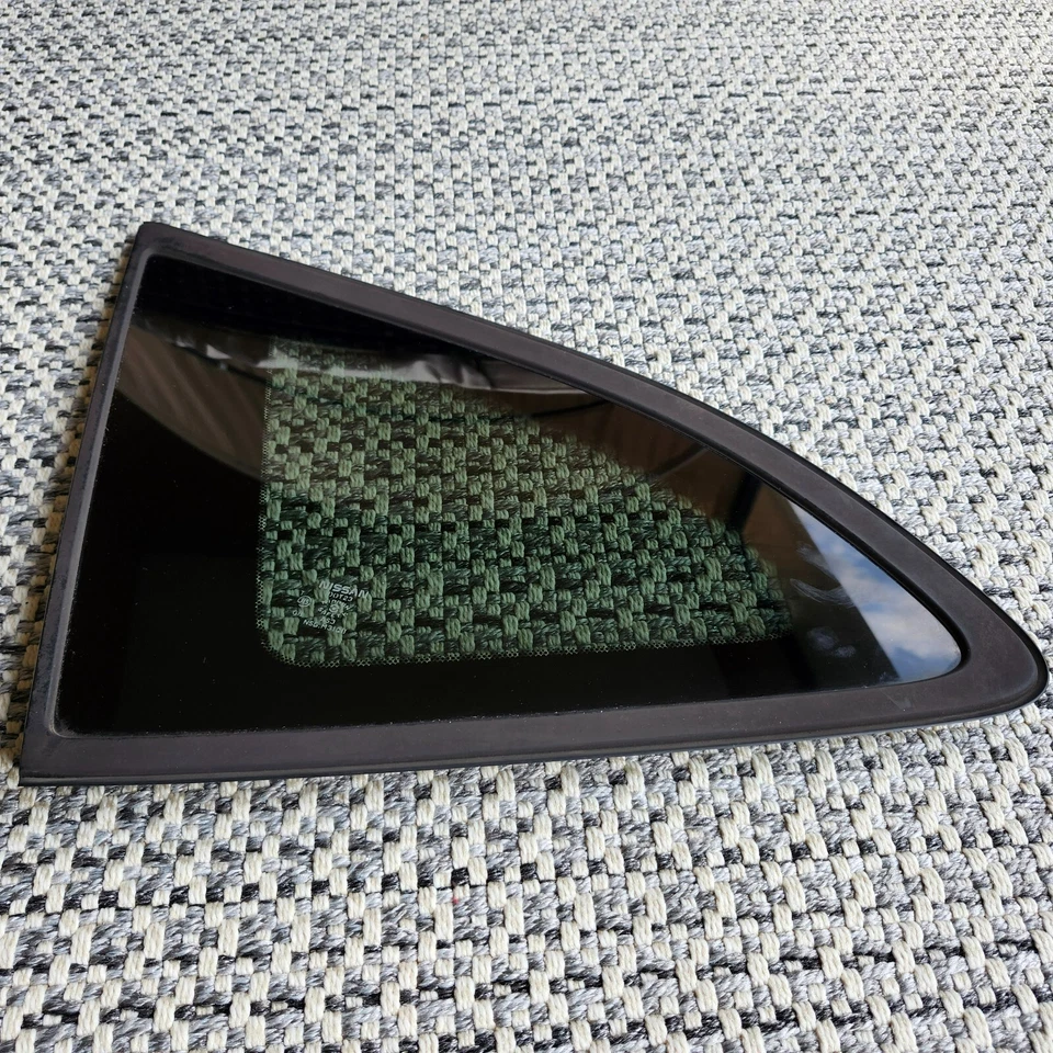 Nissan Rogue Select 2008-2015 cuarto de conductor trasero izquierdo cristal OEM* Foto 2 de 4