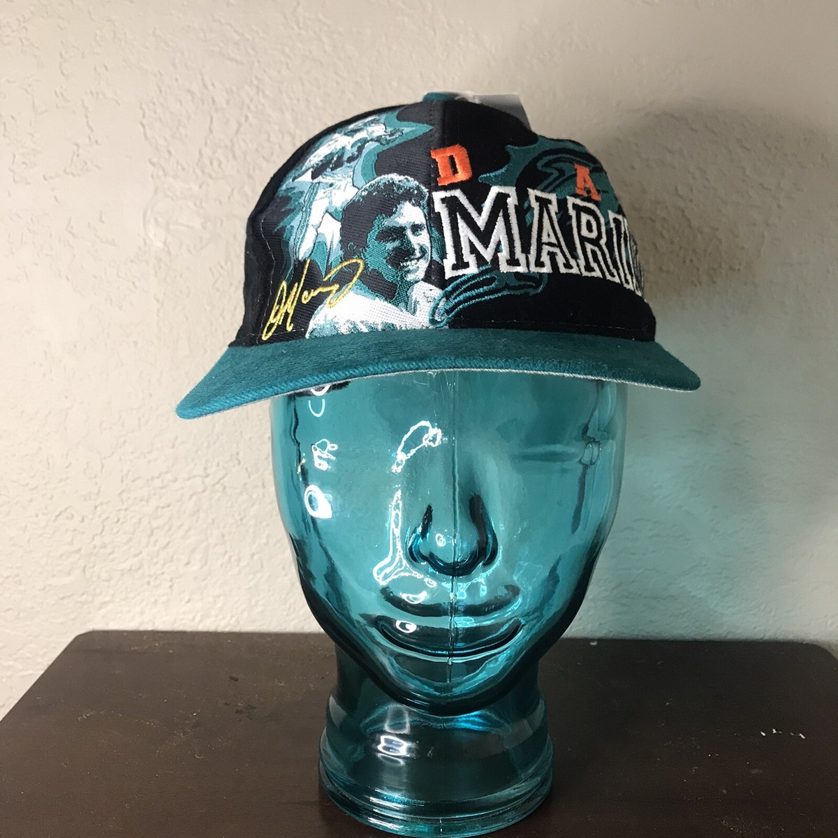 Dan Marino Snapback Miami Dolphins Q.B. Club Hat Drew