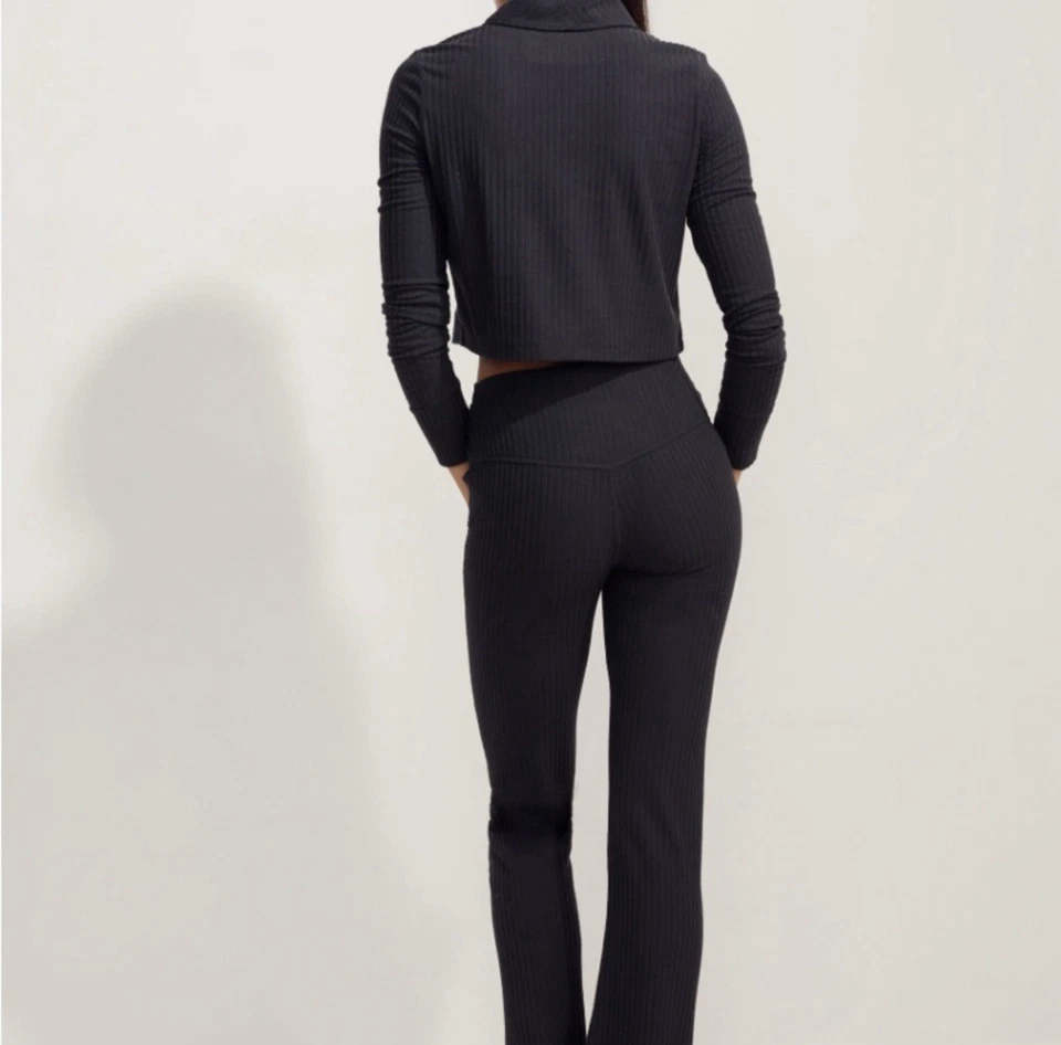 Leggings acampanados acanalados cepillados Madewell MWL Foto 2 de 4