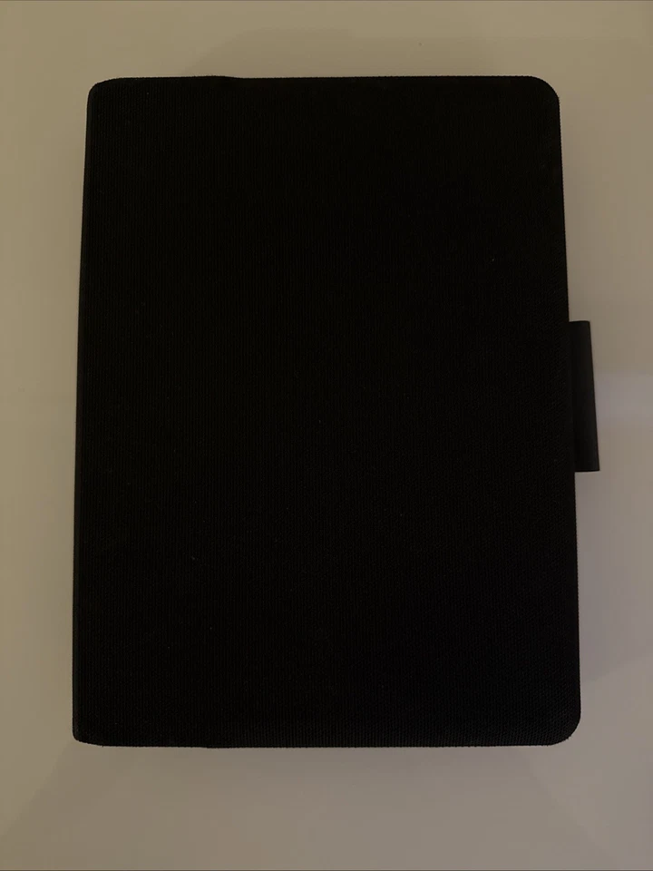 Funda delgada tipo folio Logi Y-R0051 para iPad con teclado Bluetooth 820-008847 Foto 2 de 4