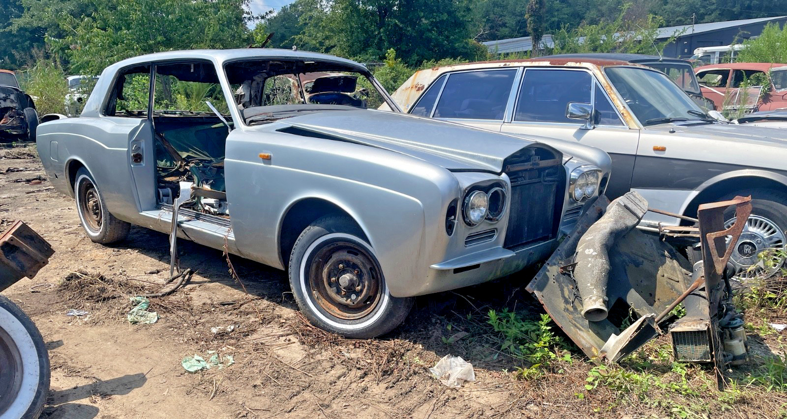CORNICHE ROLLS ROYCE BENTLEY GAS FILLER. PARTING OUT THIS WHOLE RUNNING CAR