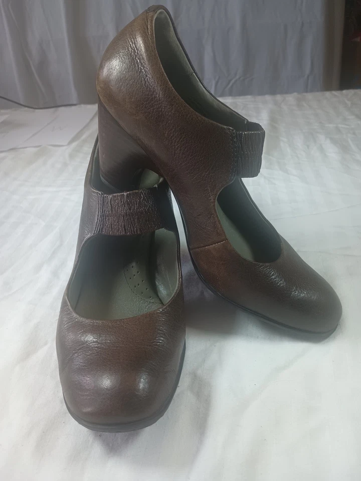 Born Mary Jane Tacón Bloque Cuero Marrón Talla 9 Foto 2 de 4