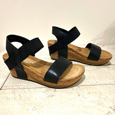 Pierre Dumas Kids Black Wedge Sandals Elastic Strap Platform Studded Size 1