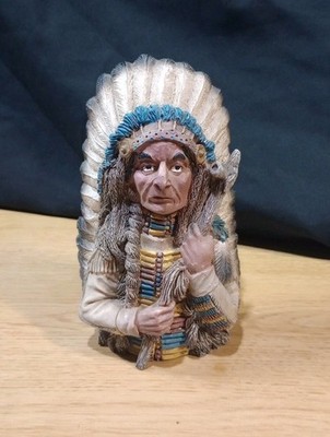 Resin Indian Chief ~ Statue ~ Native American Sculpture  / Bust In Headdress 