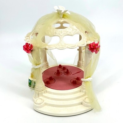Vintage 1983 Kenner Glamour Gals Wedding Gazebo 51850 Playset Dolls
