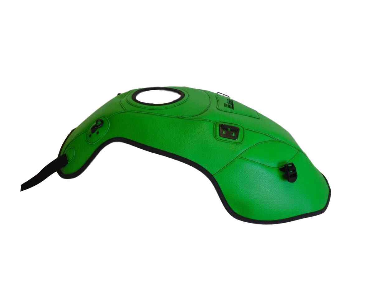Évitez les rayures sur votre Kawasaki Versys 650 avec ce tapis vert