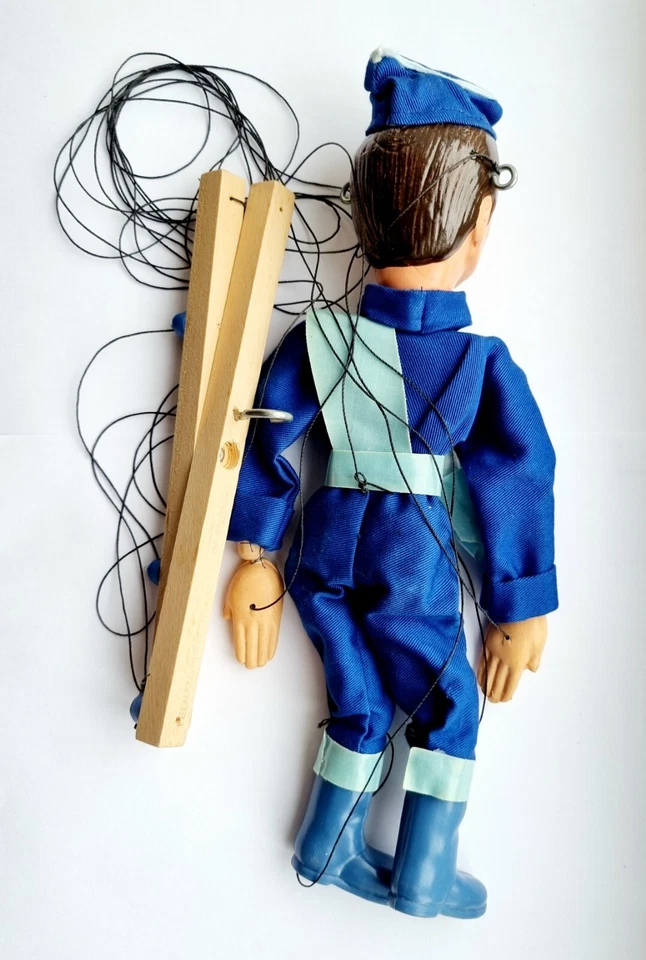 USED VINTAGE THUNDERBIRDS SCOTT TRACY PELHAM PUPPET EXCELLENT CONDITION - Image 2 of 4