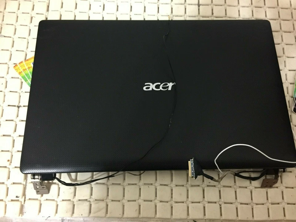 Marco de cubierta Acer Aspire 5552 bisagras planas con LCD incluido montado Foto 4 de 4
