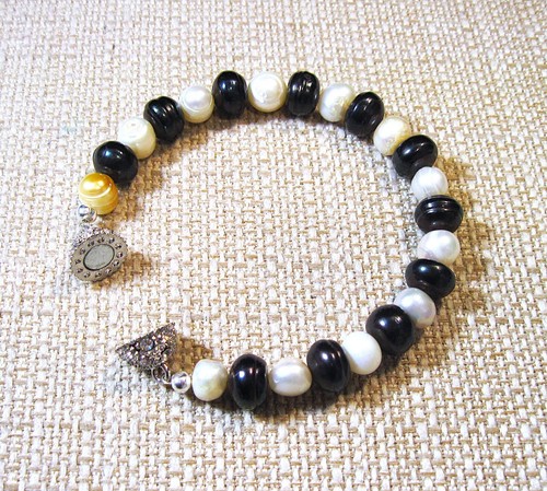 Closeout! Lovely 7-3/4" Freshwater Pearl Bracelet W/ Crystal Magnetic Clasp F92 - Picture 3 of 3