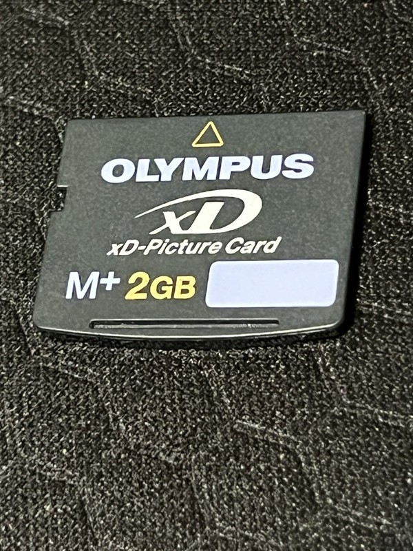 Olympus xD Picture Card M+ 2GB Camera Memory Card (Fits Fujifilm/Olympus) TESTED