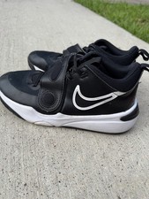 Nike Black/White Low Top Basketball Sneakers ...