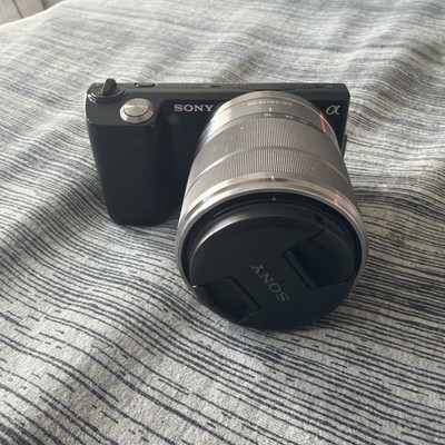 Sony Alpha NEX-5 14.2MP Mirrorless Camera 3x Zoom f/3.5-5.6 W/ SEL1855 Lens