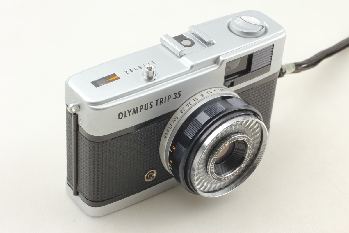 OLYMPUS TRIP 35 Zuiko 40mm F/2.8 Point & Shoot 35mm Film