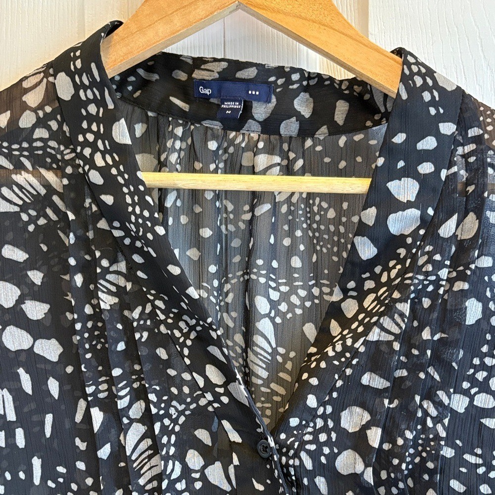 GAP Black and Gray Patterned Blouse - image 3