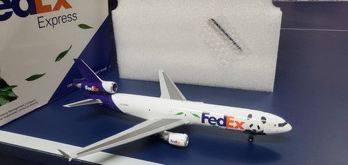 JC Wings Federal Express MD-11F 1:200 XX2284 Panda Express Cols N585FE - Imagen 7 de 10