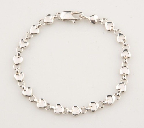 Hearts Link Bracelet in Pouch Box 