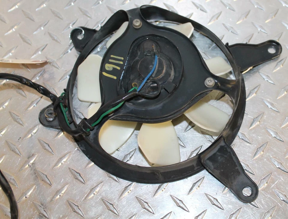 1989 KAWASAKI NINJA 750R ВЕНТИЛЯТОР ОХЛАЖДЕНИЯ РАДИАТОРА ДВИГАТЕЛЯ 59502-1068 - Изображение 3 из 4