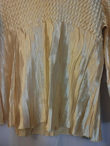 Dressbarn Womens Pullover Top Size Large Gold Long Sleeve V Neck - Picture 3 of 6