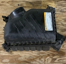 2005-2010 Kia Sportage 2.7L V6 Air Cleaner Intake Box Assembly