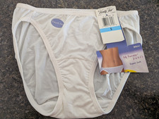 Vintage Vanity Fair My Favorite low rise bikini panties microfiber soft white 5