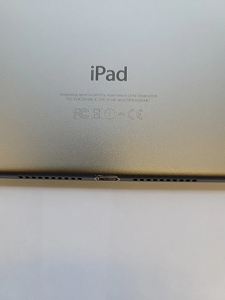 Apple iPad Mini 4, 128GB, Space Gray - WiFi - Image 4 of 4